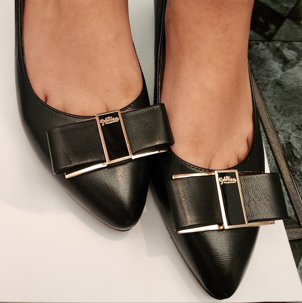 Women's shoes